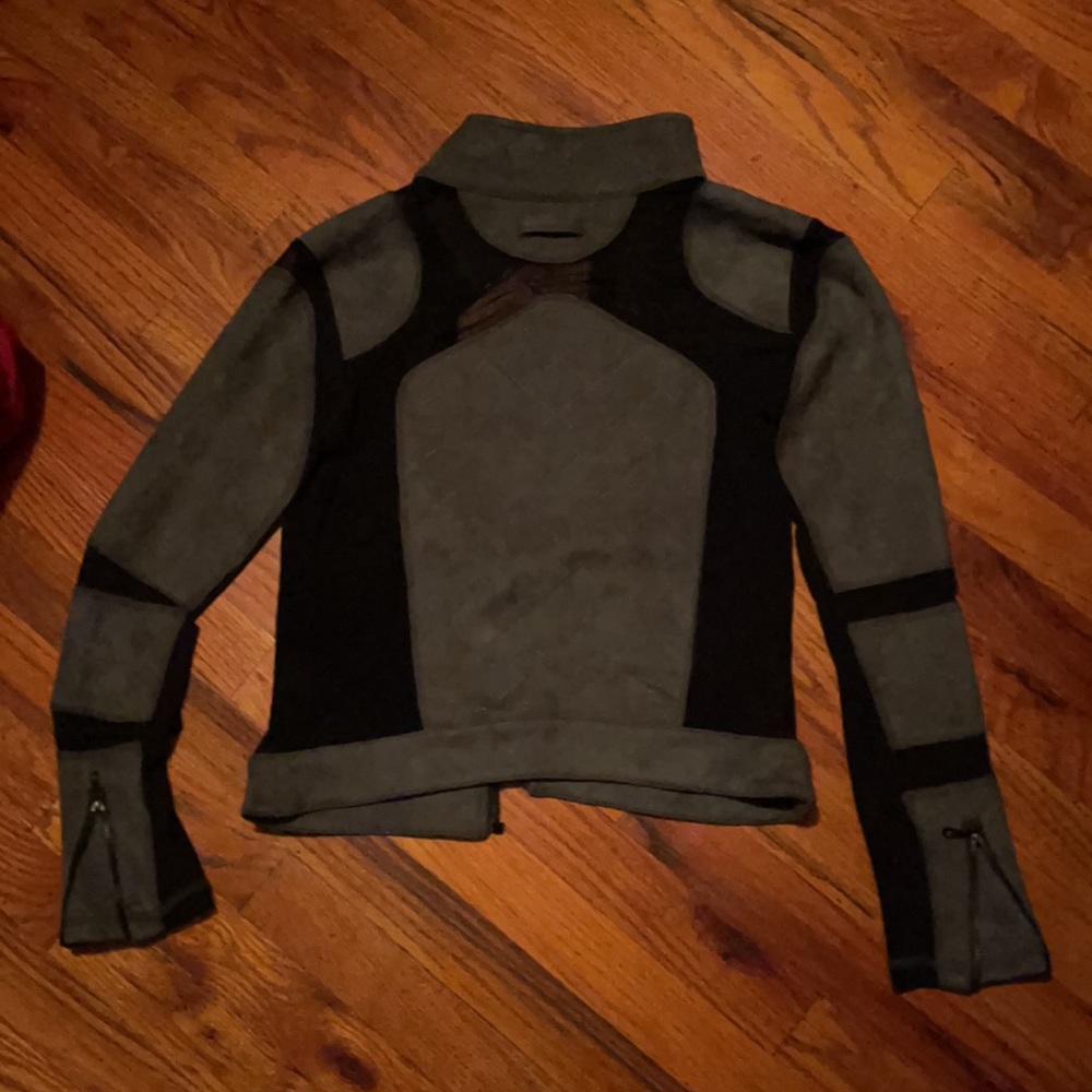 Jacket - Picture 3 of 4